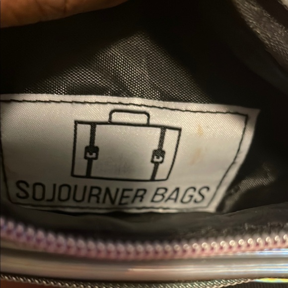 Holographic Silver Fanny Pack - Picture 4 of 6